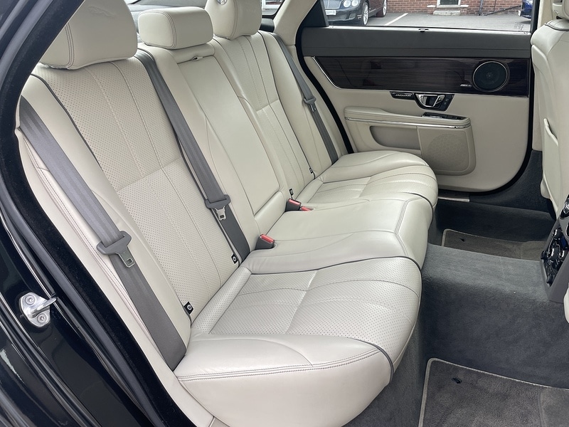 Used Jaguar XJ 2014 for sale - 76403220: Photo 39