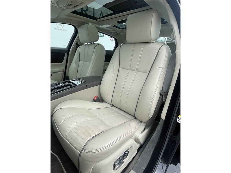 Used Jaguar XJ 2014 for sale - 76403220: Photo 45