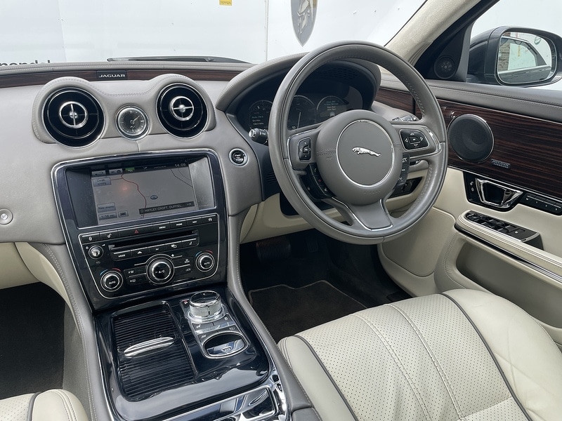 Used Jaguar XJ 2014 for sale - 76403220: Photo 46