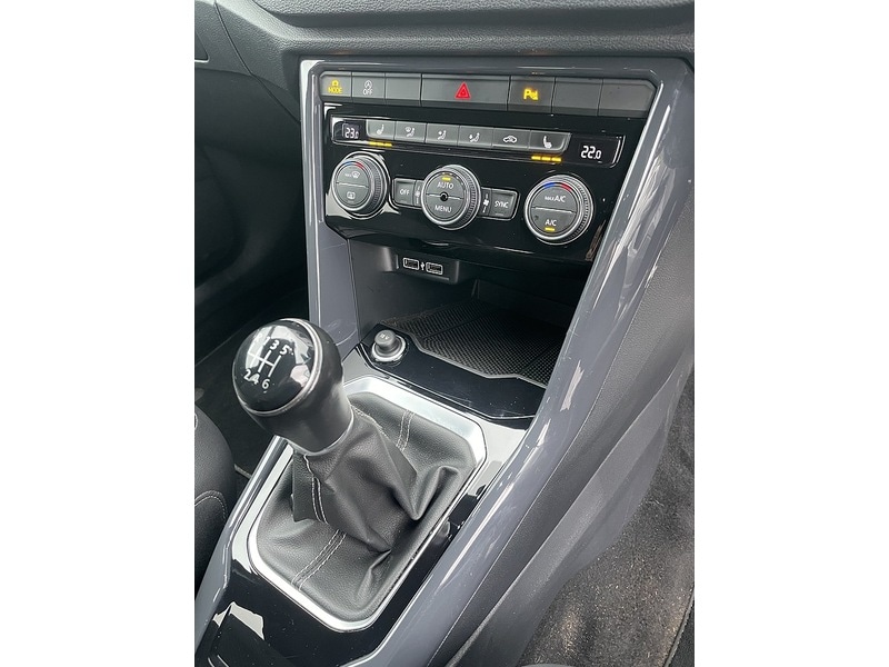 Used Volkswagen T-Roc 2018 for sale - 76896538: Photo 21