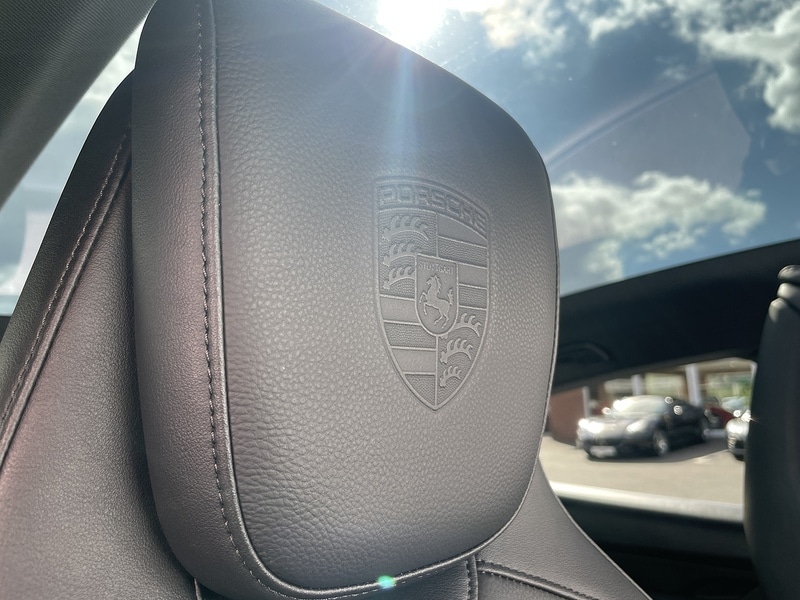 Used Porsche Taycan 2020 for sale - 76403208: Photo 33