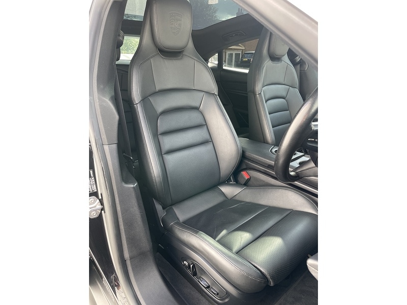 Used Porsche Taycan 2020 for sale - 76403208: Photo 34