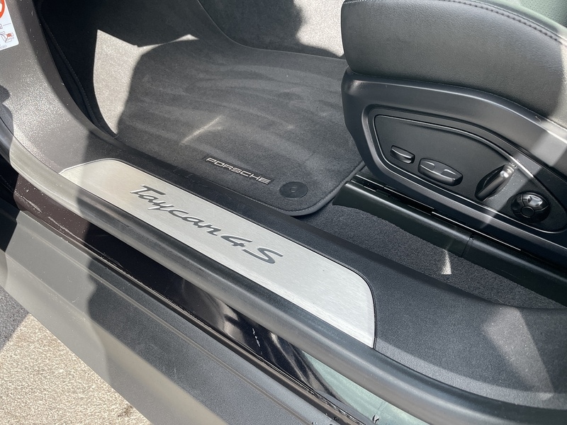 Used Porsche Taycan 2020 for sale - 76403208: Photo 41