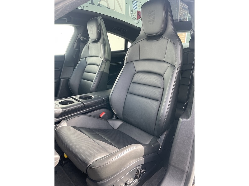 Used Porsche Taycan 2020 for sale - 76403208: Photo 42
