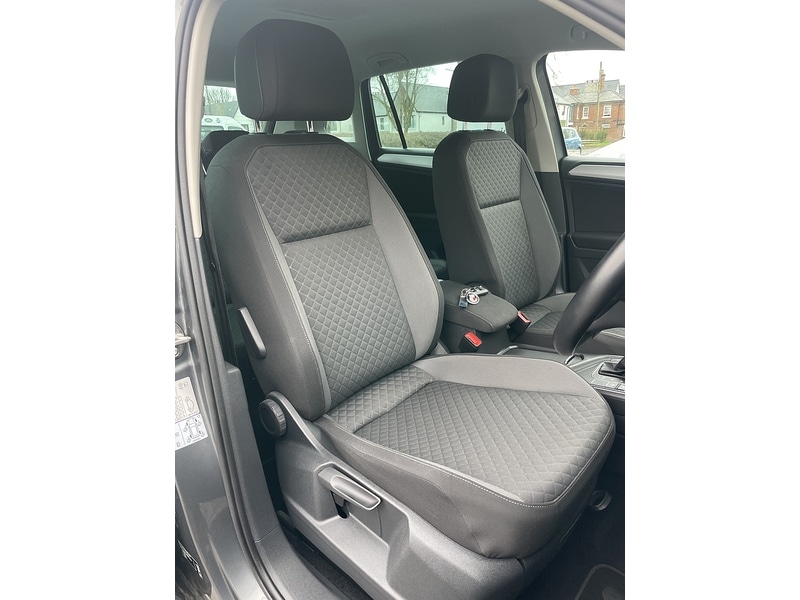 Used Volkswagen Tiguan 2018 for sale - 77906050: Photo 24