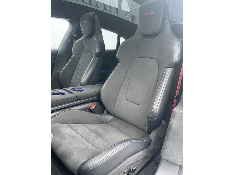 Used Porsche Taycan 2023 for sale - 76320196: Photo 47