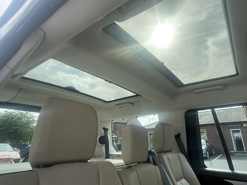Used Land Rover Discovery 2010 for sale - 76069282: Photo 33