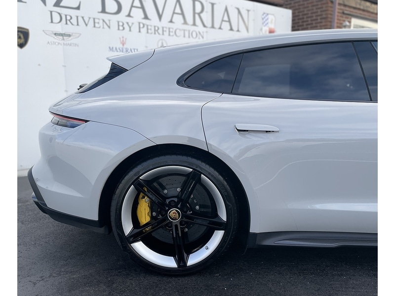 Used Porsche Taycan 2023 for sale - 76924020: Photo 12