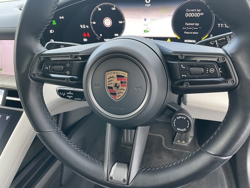 Used Porsche Taycan 2023 for sale - 76924020: Photo 19