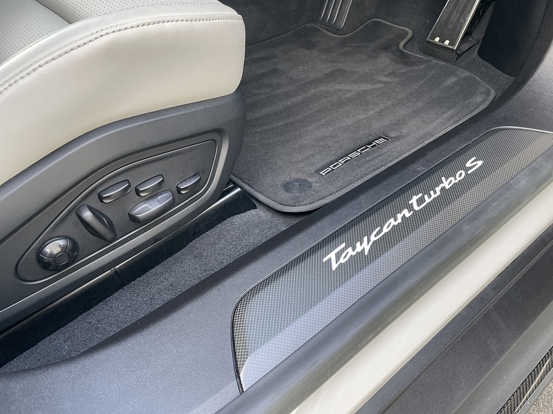 Used Porsche Taycan 2023 for sale - 76924020: Photo 31