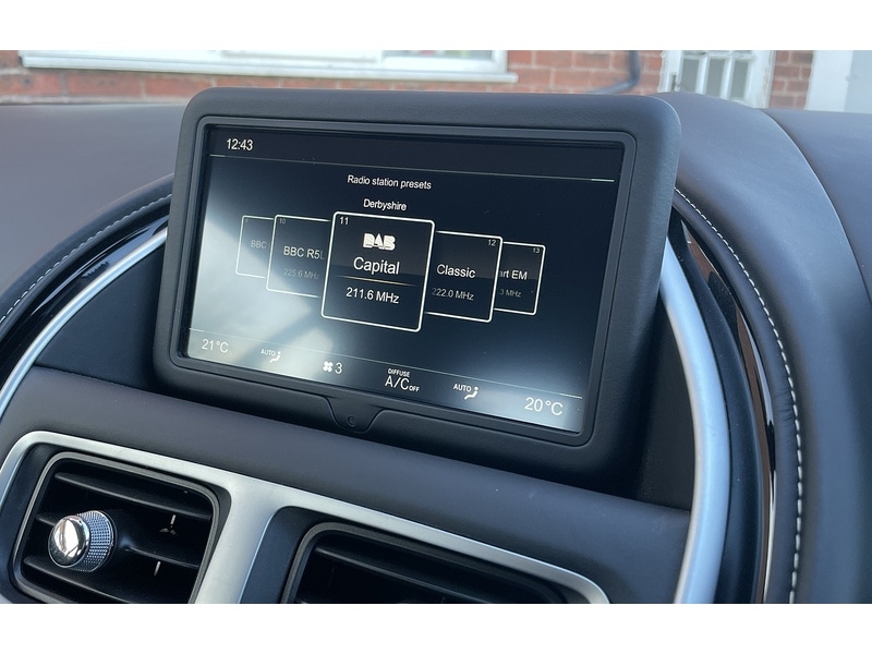 Used Aston Martin DB11 for sale - 77023988: Photo 25