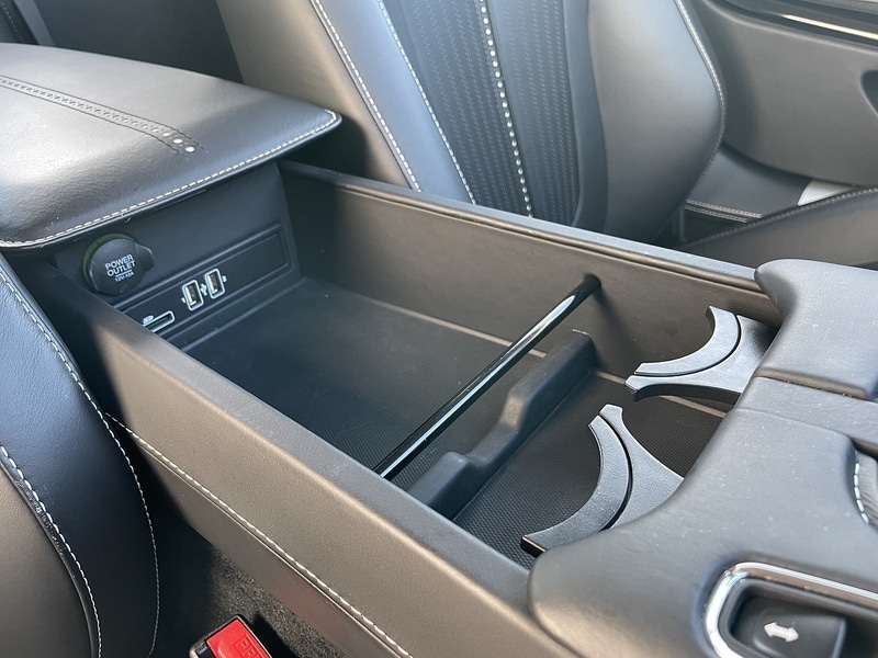 Used Aston Martin DB11 for sale - 77023988: Photo 32