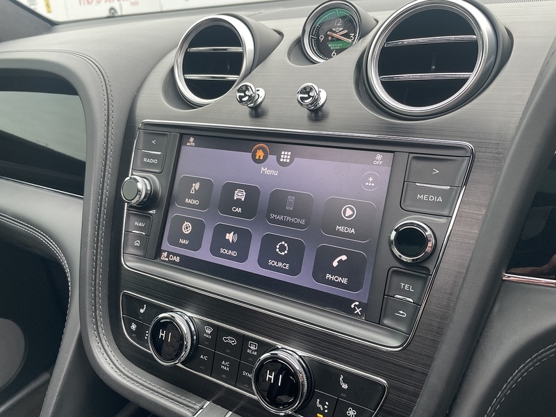 Used Bentley Bentayga 2018 for sale - 77640157: Photo 29