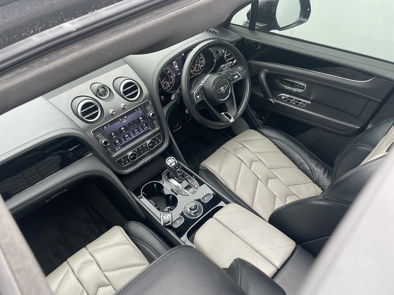 Used Bentley Bentayga 2018 for sale - 77640157: Photo 38