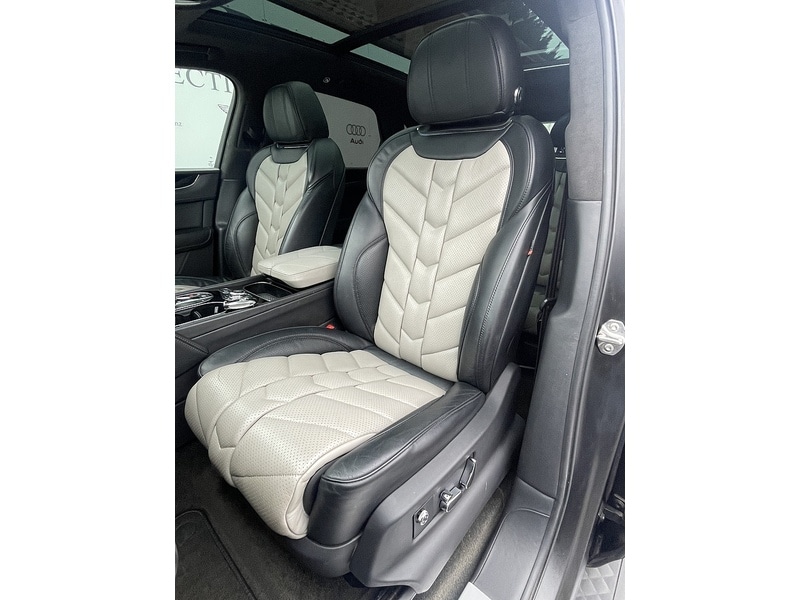 Used Bentley Bentayga 2018 for sale - 77640157: Photo 50