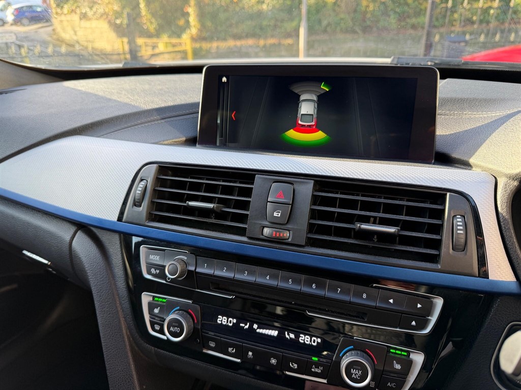 Used BMW 3 Series 2018 for sale - 77347569: Photo 32