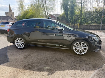 Used SEAT Leon 2019 for sale - 78239832: Photo