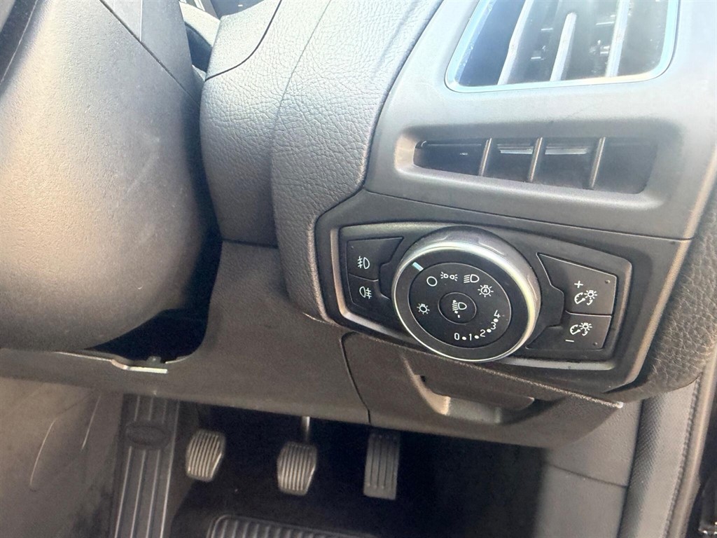 Used Ford Focus 2017 for sale - 78067272: Photo 22