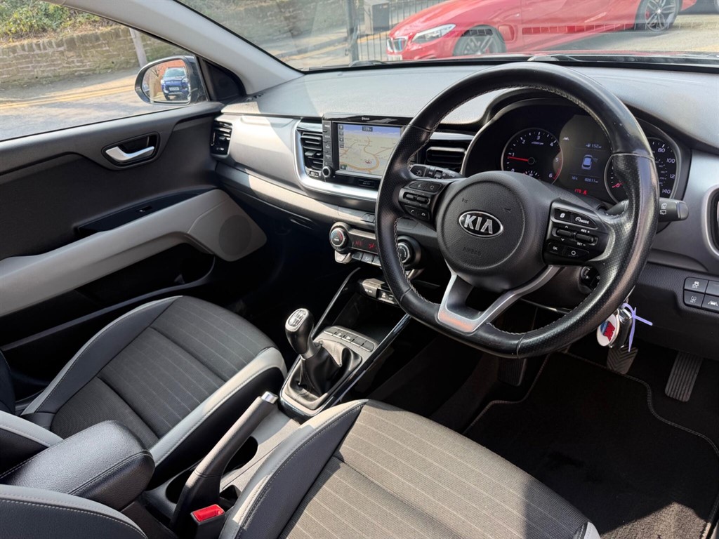 Used Kia Stonic 2018 for sale - 77975724: Photo 3