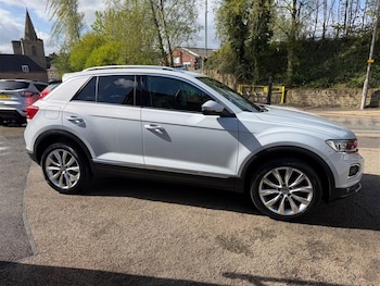 Used Volkswagen T-Roc 2019 for sale - 78233124: Photo
