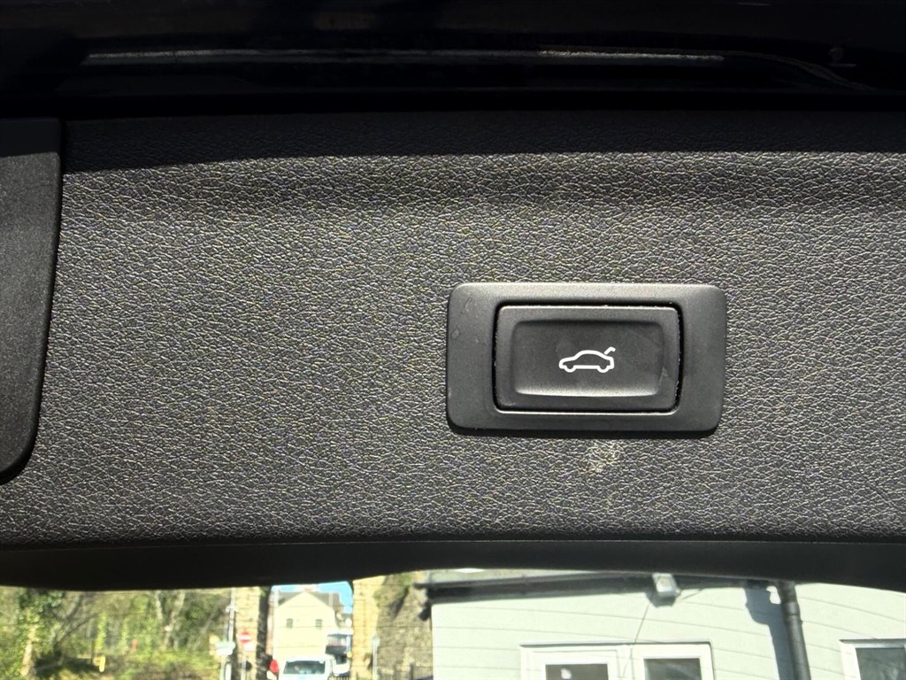 Used Audi Q3 2016 for sale - 78014858: Photo 17