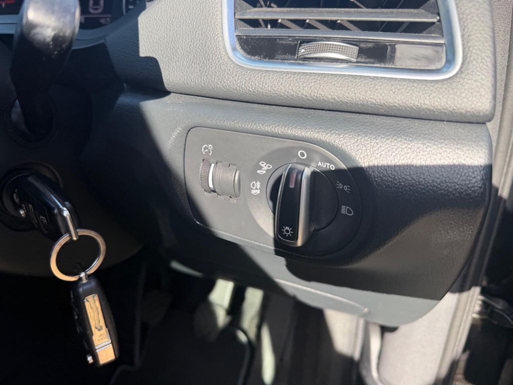 Used Audi Q3 2016 for sale - 78014858: Photo 27