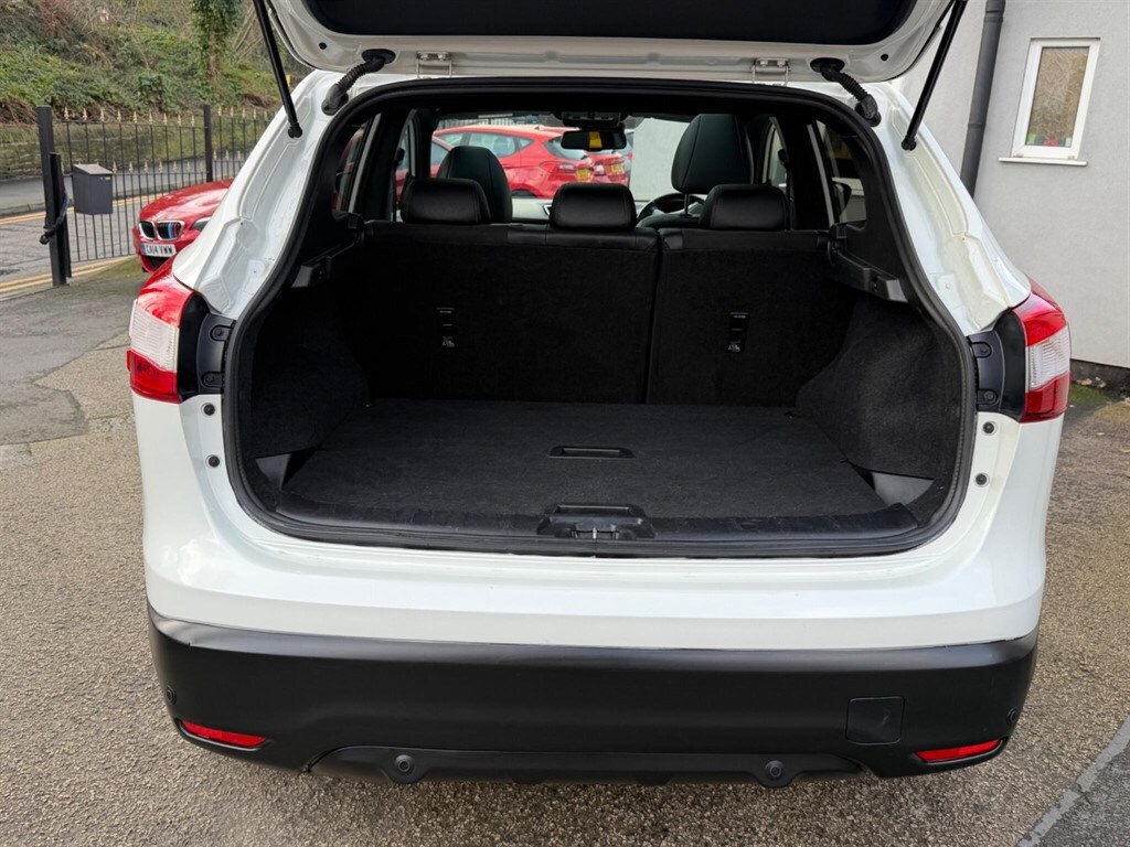 Used Nissan Qashqai 2017 for sale - 77492962: Photo 17