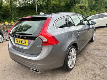 Used Volvo V60 2018 for sale - 78862436: Photo