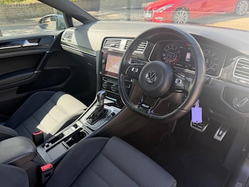 Used Volkswagen Golf 2017 for sale - 78255186: Photo