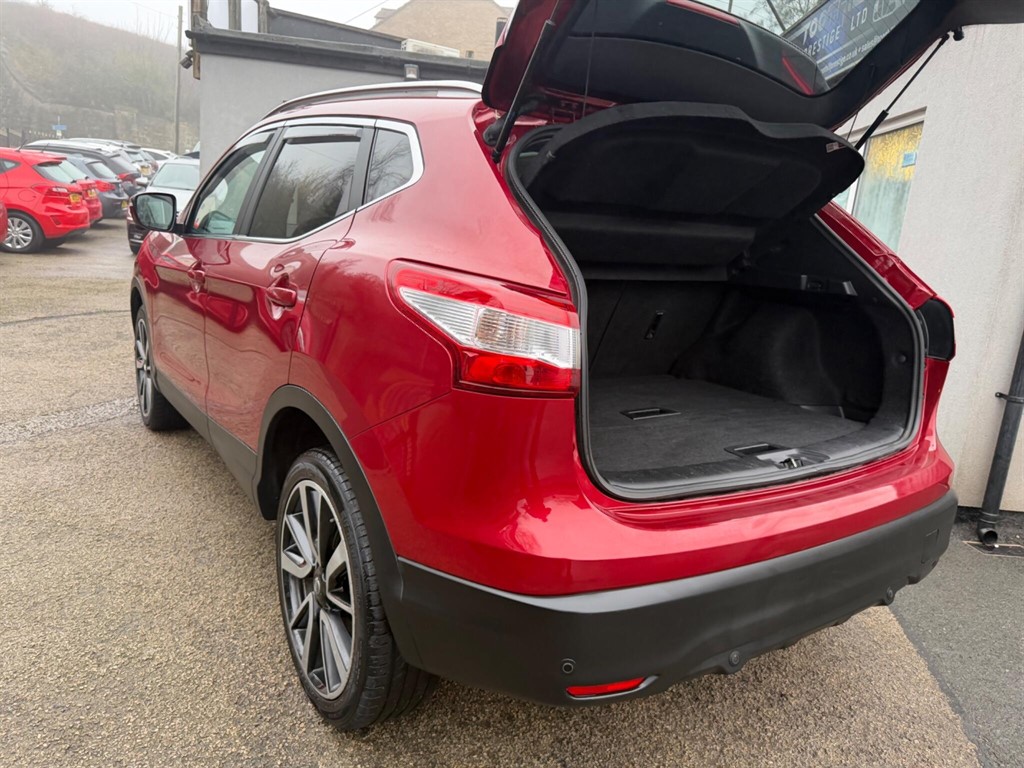 Used Nissan Qashqai 2017 for sale - 77435398: Photo 17