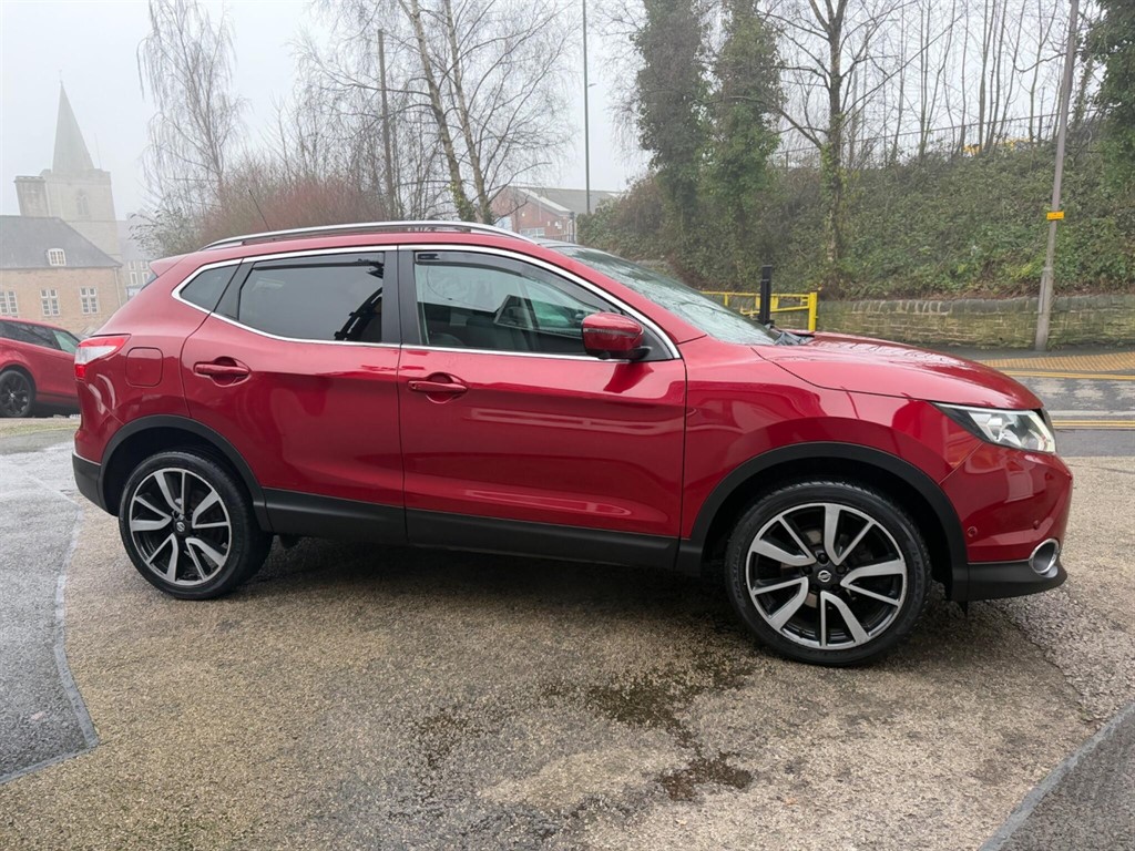 Used Nissan Qashqai 2017 for sale - 77435398: Photo 2