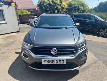 Used Volkswagen T-Roc 2018 for sale - 79711648: Photo