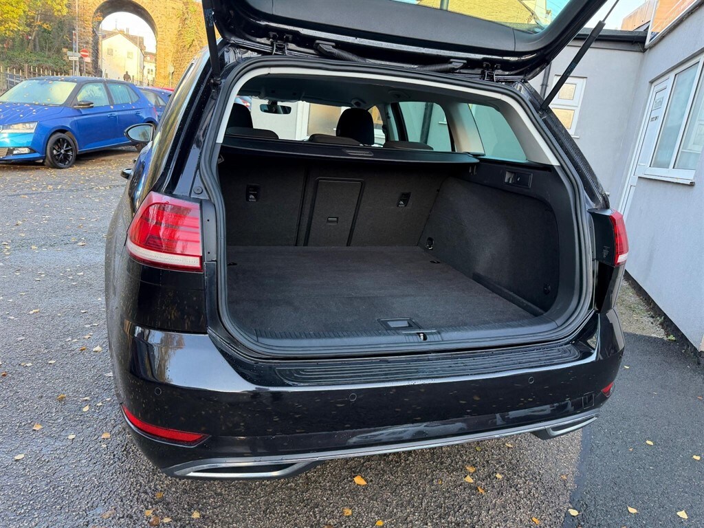 Used Volkswagen Golf 2017 for sale - 77347598: Photo 23