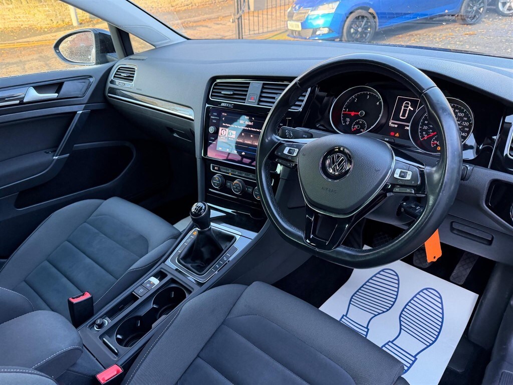 Used Volkswagen Golf 2017 for sale - 77347598: Photo 24