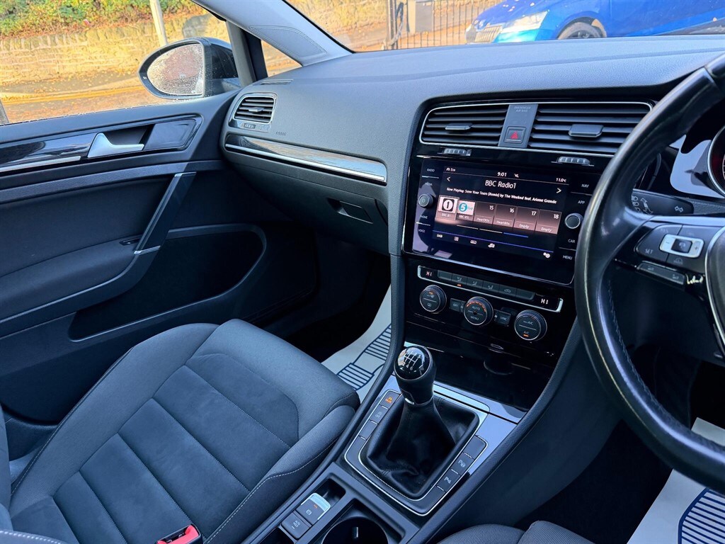 Used Volkswagen Golf 2017 for sale - 77347598: Photo 25