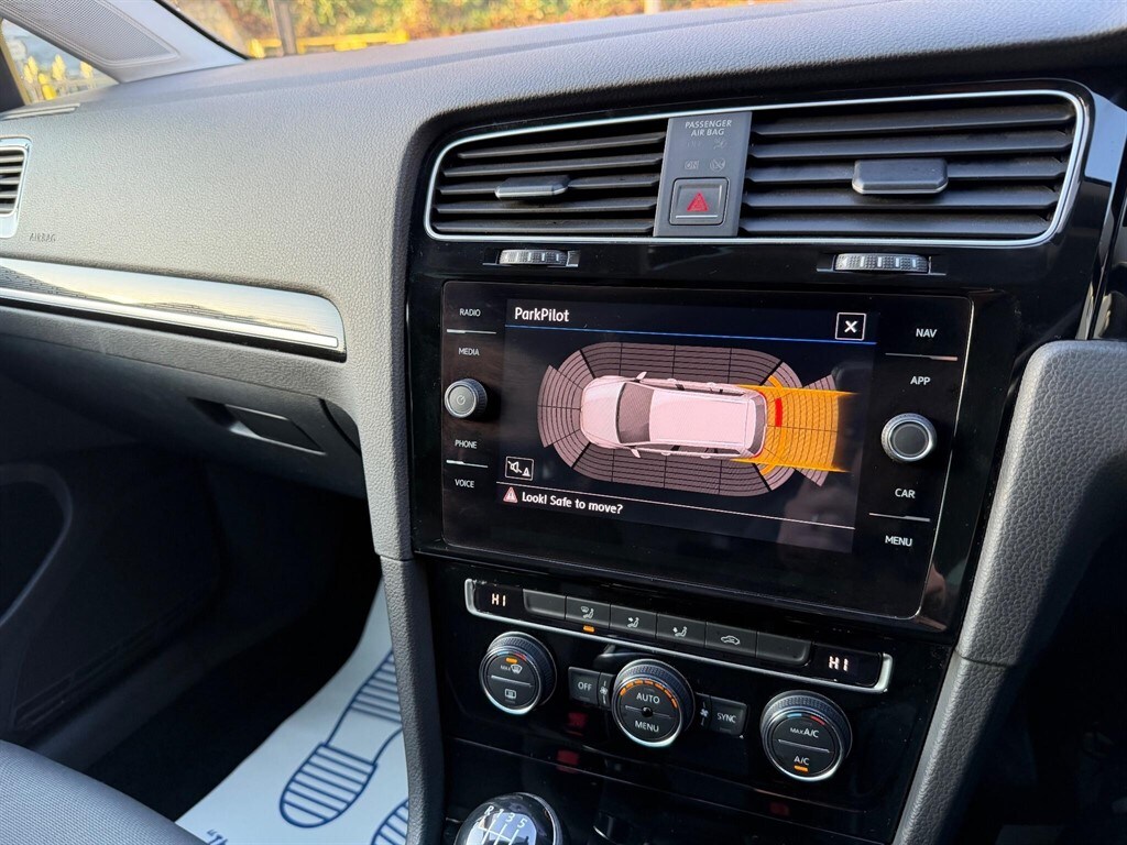 Used Volkswagen Golf 2017 for sale - 77347598: Photo 30