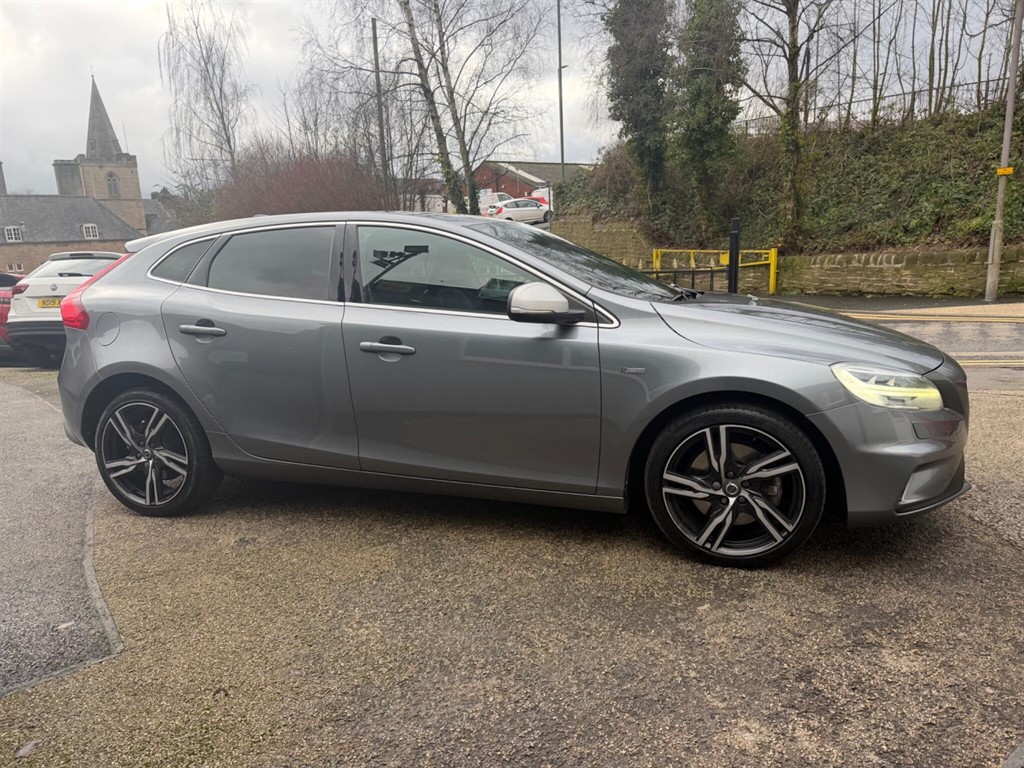 Used Volvo V40 2016 for sale - 77532416: Photo 2