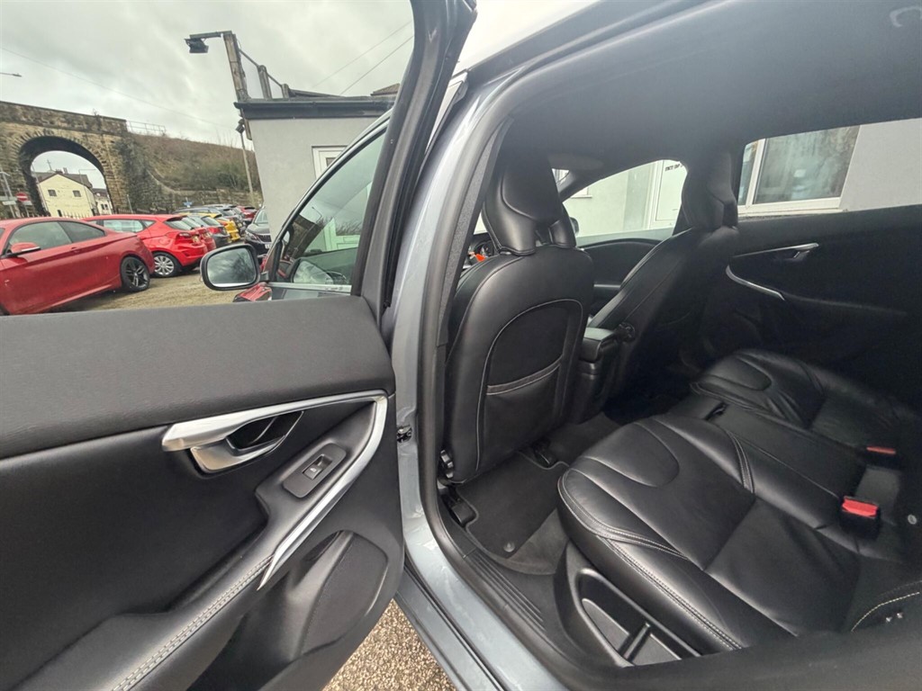 Used Volvo V40 2016 for sale - 77532416: Photo 24