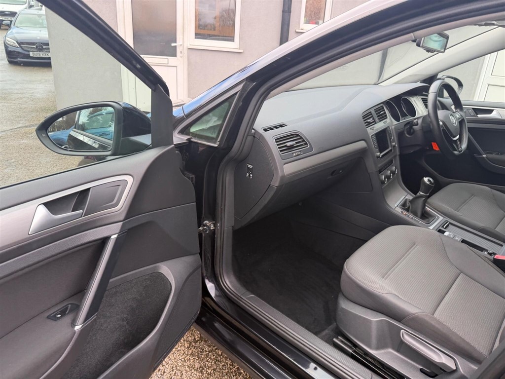 Used Volkswagen Golf 2015 for sale - 77570331: Photo 17