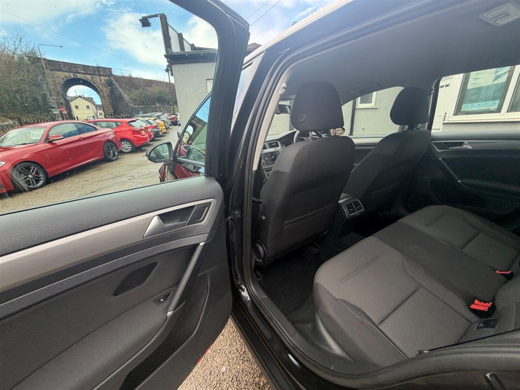 Used Volkswagen Golf 2015 for sale - 77570331: Photo 19