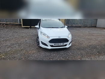 Used Ford Fiesta 2016 for sale - 76036013: Photo