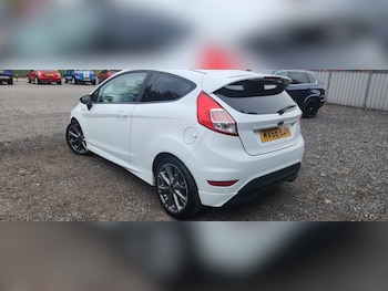 Used Ford Fiesta 2016 for sale - 76036013: Photo