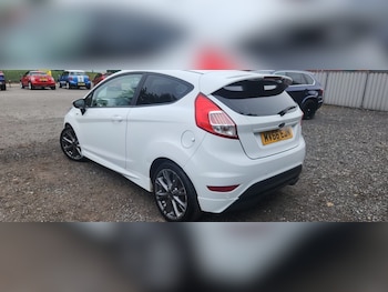 Used Ford Fiesta 2016 for sale - 76036013: Photo