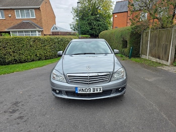Used Mercedes-Benz C-Class 2009 for sale - 76143339: Photo 2