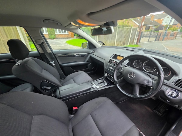 Used Mercedes-Benz C-Class 2009 for sale - 76143339: Photo 7