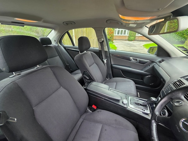 Used Mercedes-Benz C-Class 2009 for sale - 76143339: Photo 8