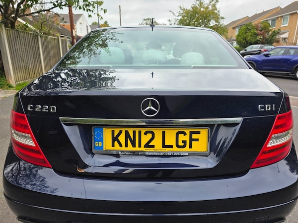 Used Mercedes-Benz C-Class 2012 for sale - 76205601: Photo 7