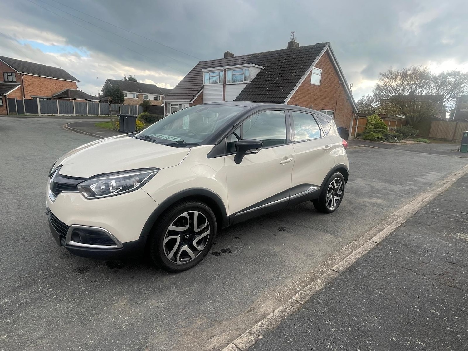 Used Renault Captur 2014 for sale - 78105491: Photo 2