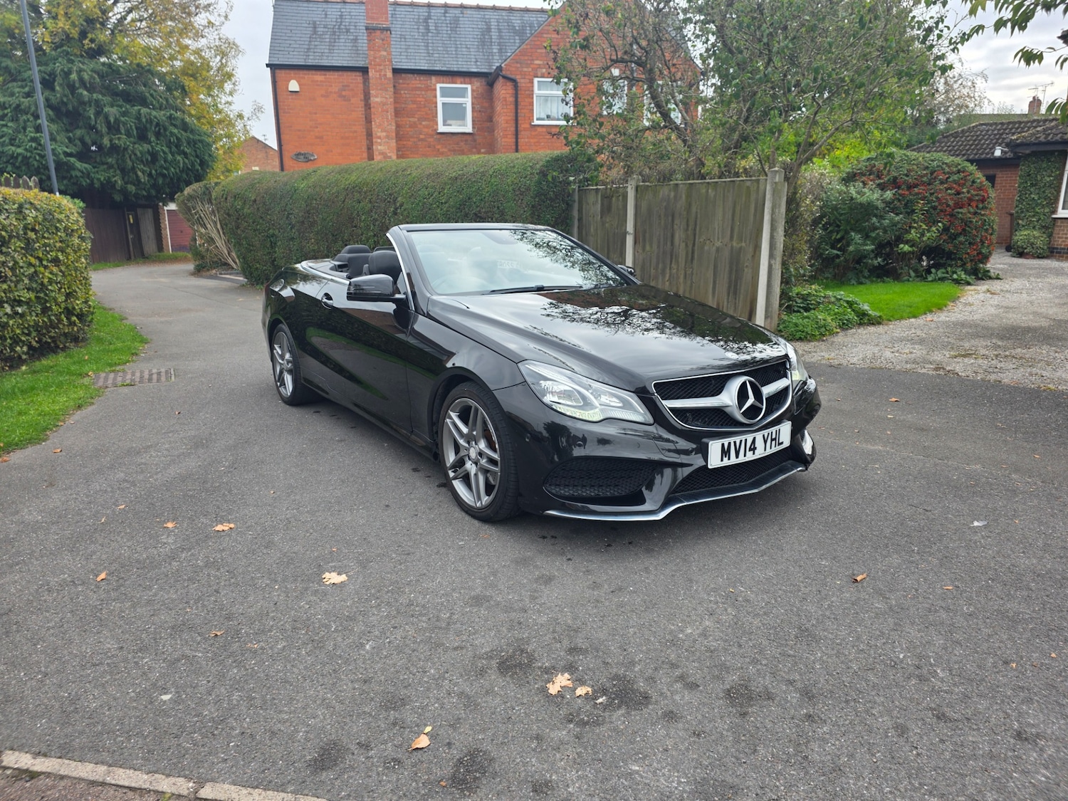Used Mercedes-Benz E Class 2014 for sale - 76300566: Photo 1