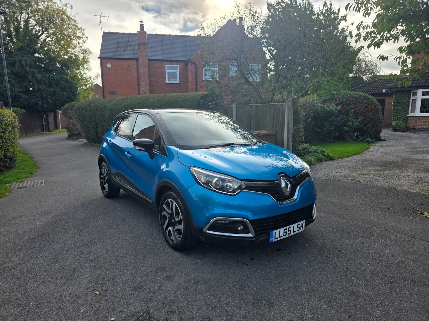 Used Renault Captur 2015 for sale - 76192543: Photo 1